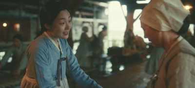 Sunja, hurry home. The storm is coming. - Pachinko