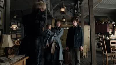 She's the Mayorof crazy town - Lemony Snicket's A Series of Unfortunate Events