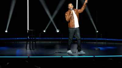 Sunt e Karen. Terapeuta lui Mike. - Mike Epps: Ready to Sell Out