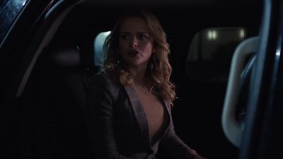 Supergirl! How on earth did you find me? - Supergirl