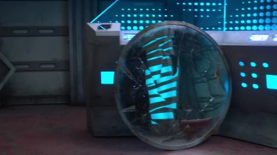 [Supergirl straining] One, two, three. - Supergirl