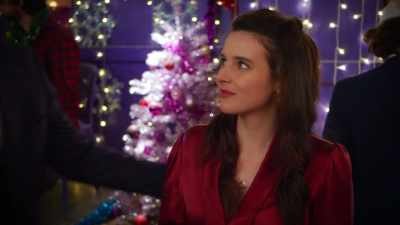- Sure.
- Dylan. Come on, let's dance. - The Dog Days of Christmas