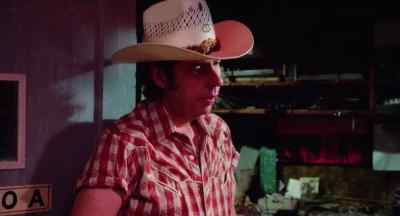Sure got a lot of complaints, darlin'. - The Texas Chainsaw Massacre 2