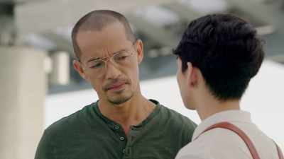 - Sure.
- Huh. Anything else? - Almost Paradise