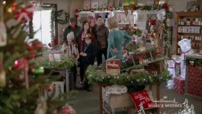 Sure. In fact,
if that isn't a tradition, - Christmas at Grand Valley