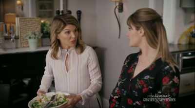 SURE, MOM, - Garage Sale Mysteries: Picture a Murder