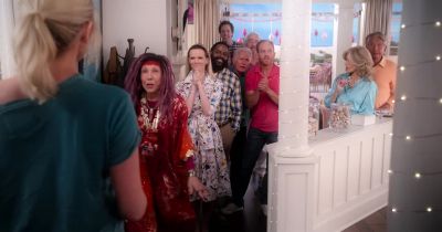 Surprise! - Grace and Frankie
