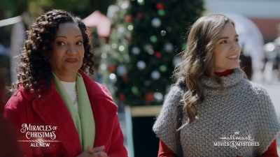 [Susan and Gail chuckle] - The Christmas Promise