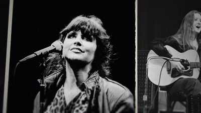 [Susanna Hoffs] Joni, - Women Who Rock