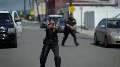Suspect's down!
Go to your left,
go to your left! - The Sinner