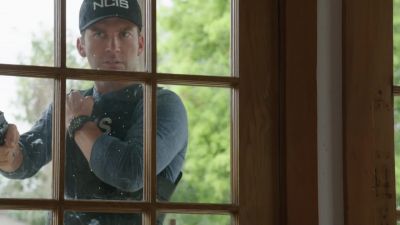 Suspect's down. - NCIS: New Orleans