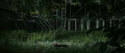 [suspenseful music continues] - Alice in Terrorland