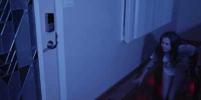(suspenseful music)
(footsteps plodding) - Night of the Dead Sorority Babes