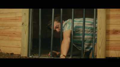 (suspenseful music)
(Josh grunting) - The Bigfoot Trap