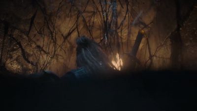 [suspenseful music playing] - The Last Kingdom