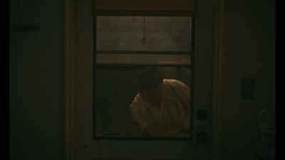 [suspenseful music playing] - Griselda