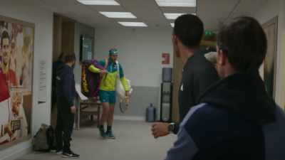 [suspenseful music playing] - Break Point