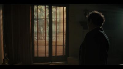 ♪ (SUSPENSEFUL MUSIC PLAYING) ♪ - Perry Mason