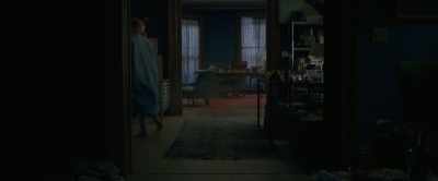 [suspenseful music playing] - The Woman in the Window