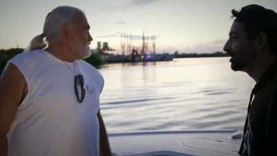[suspenseful music playing] - Deadliest Catch: Bloodline