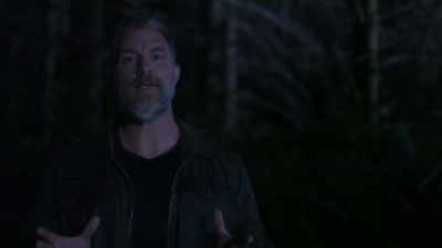 [suspenseful music playing] - Expedition Bigfoot