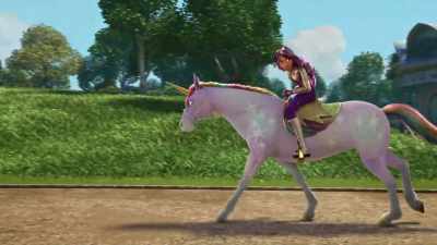 [suspenseful music plays] - Unicorn Academy