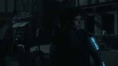 [ Suspenseful music plays ] - Knightfall