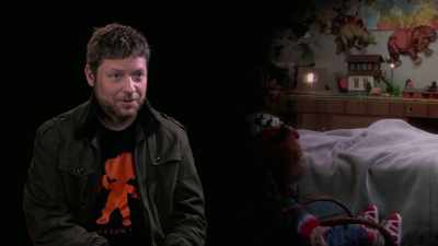 [Suspenseful music plays] - Doc of Chucky