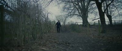 [suspenseful music plays] - Wolf Garden