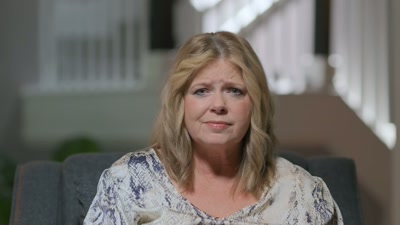 [suspenseful music plays] - Shiny Happy People: Duggar Family Secrets