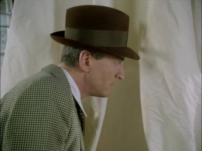 (suspenseful music) - Agatha Christie's Poirot