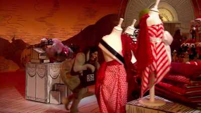 (suspenseful music) - Dr. Seuss' The Grinch Musical