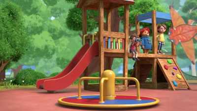 [suspenseful music] - The Adventures of Paddington