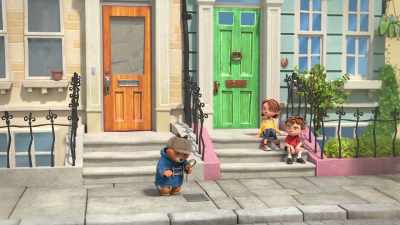 [suspenseful music] - The Adventures of Paddington