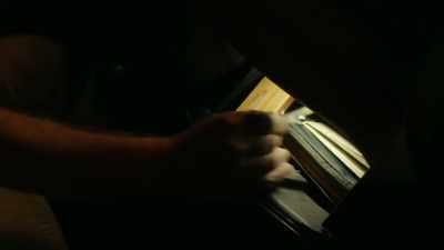 [suspenseful music] - Dirty John