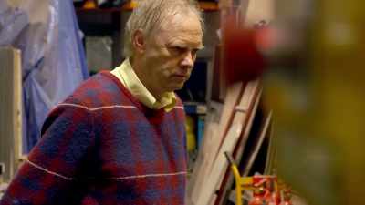 (Suspenseful music) - Great Rail Restorations with Peter Snow