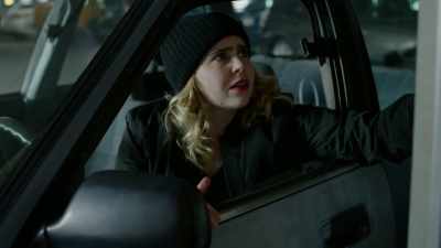 [suspenseful music] - Good Girls