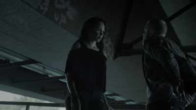 [suspenseful music] - Eyewitness