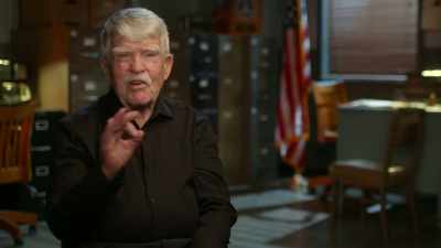 [suspenseful music] - History's Greatest Heists with Pierce Brosnan