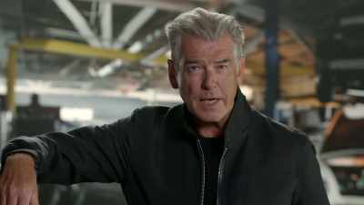 [suspenseful music] - History's Greatest Heists with Pierce Brosnan