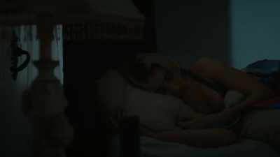 [suspenseful music] - Behave