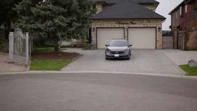 [suspenseful music] - Twisted Neighbor