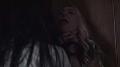 (suspenseful music)
(screaming) - Tooth Fairy: Queen of Pain