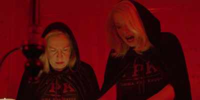 (suspenseful music)
(singer vocalizing) - Night of the Dead Sorority Babes