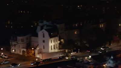 (suspenseful music)
(traffic whirring) - The Chelsea Detective