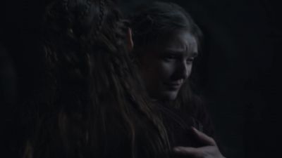 [suspenseful music
with dramatic vocalizing] - The Last Kingdom