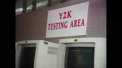 ♪ (SUSPENSEFUL SYNTH
MUSIC PLAYING) ♪ - Time Bomb Y2K