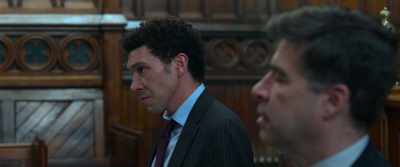 [suspensful music playing] - Bank of Dave