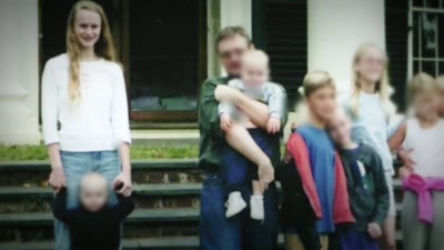 (suspicious music continues) - Shiny Happy People: Duggar Family Secrets