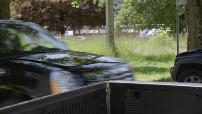 [SUV approaches] - Psych